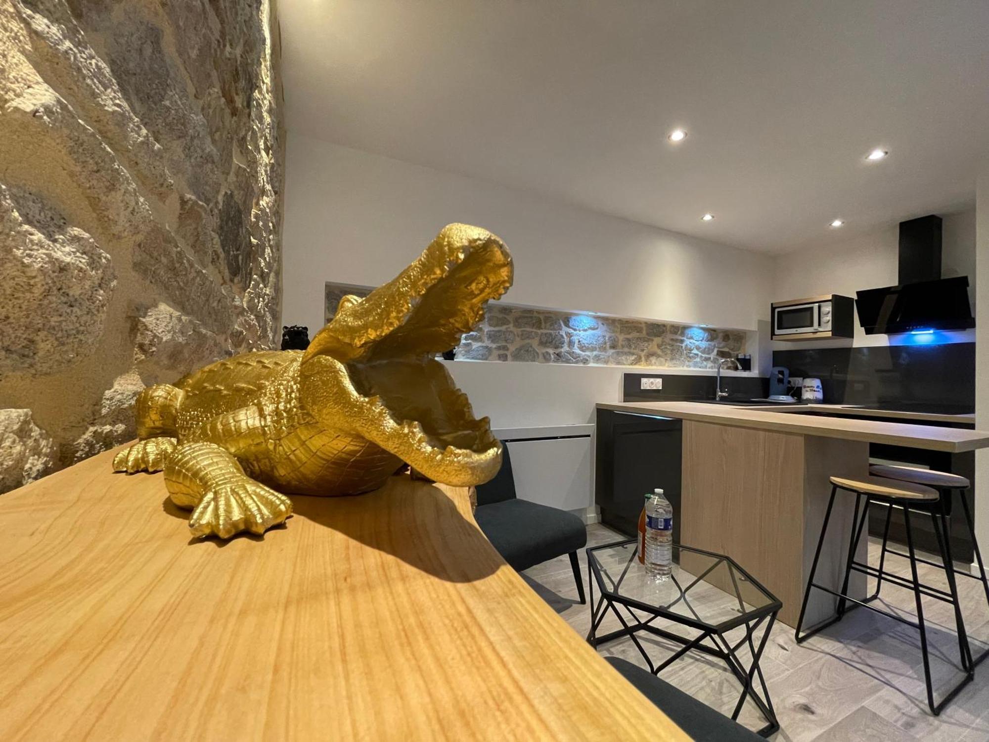 Le Calloch 2D - Studio 4 Etoiles - Quartier Gare - Wifi - Netflix 坎佩尔 外观 照片