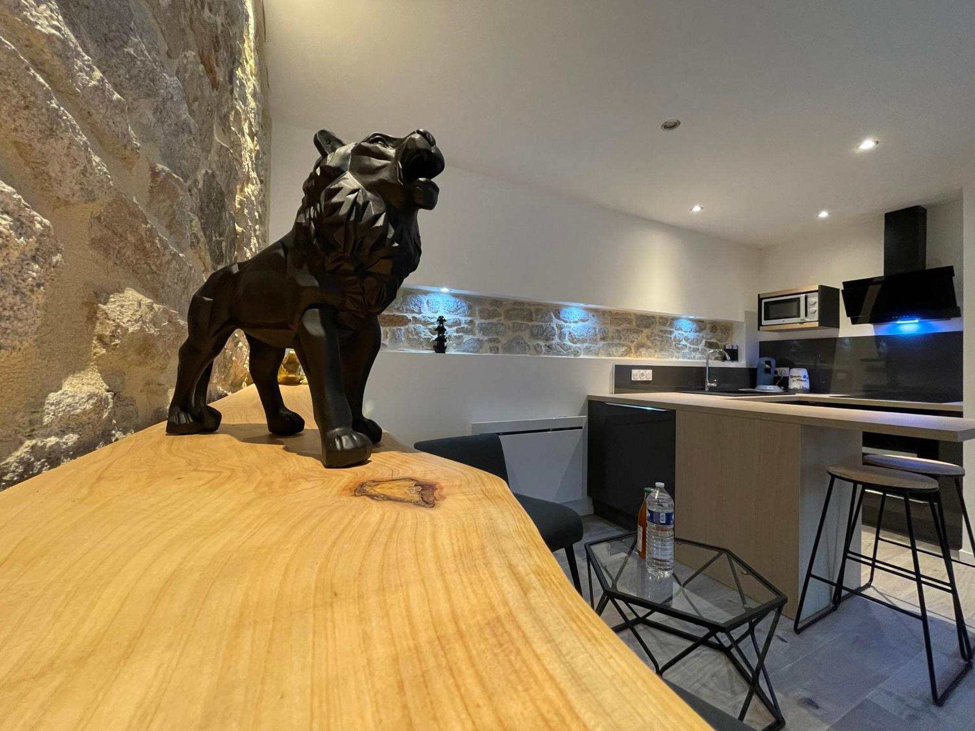 Le Calloch 2D - Studio 4 Etoiles - Quartier Gare - Wifi - Netflix 坎佩尔 外观 照片