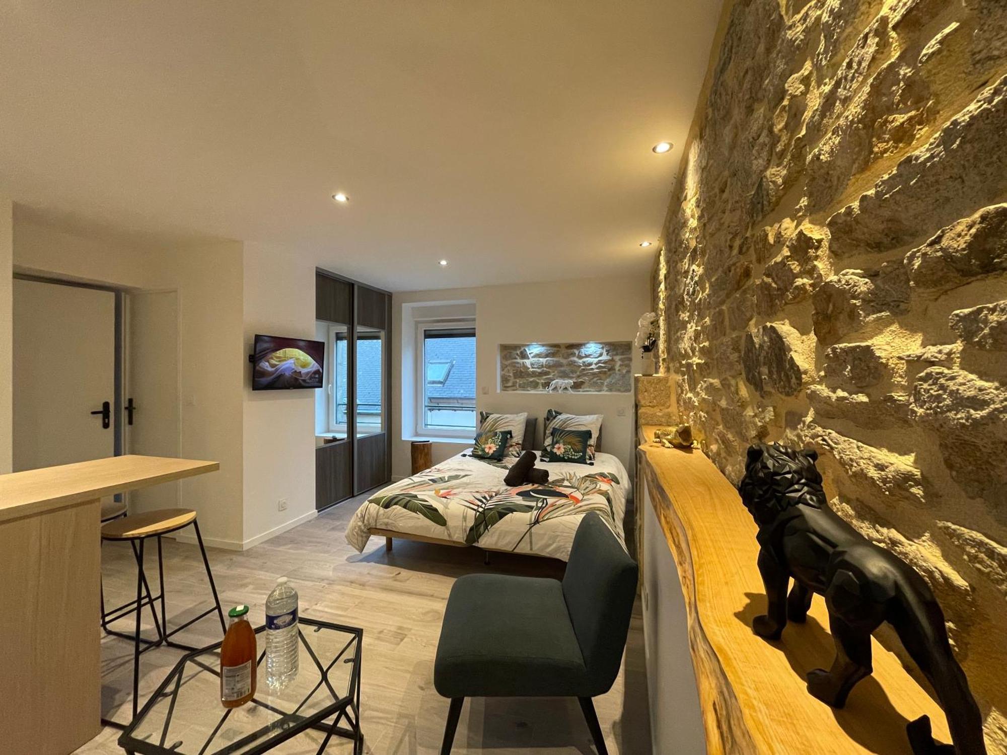 Le Calloch 2D - Studio 4 Etoiles - Quartier Gare - Wifi - Netflix 坎佩尔 外观 照片